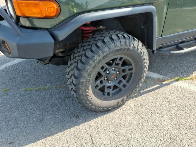 toyota fj cruiser 2010 JTEBU4BF2AK073992 image toyota fj cruiser 2010 JTEBU4BF2AK073992 image